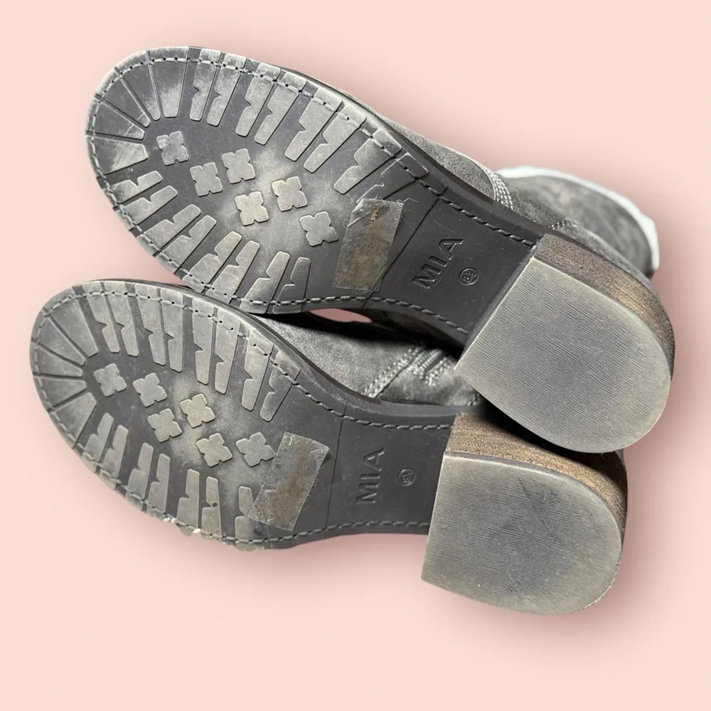 MIA Faux Fur Lace-Up Ankle Boots | Size 8.5 - Picture 10 of 12